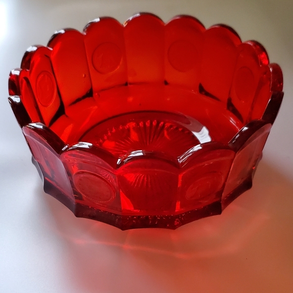 Vibrant Ruby Red 8 Coin Fostoria 7 1/2" Round Heavy Glass Art Bowl - Picture 3 of 8